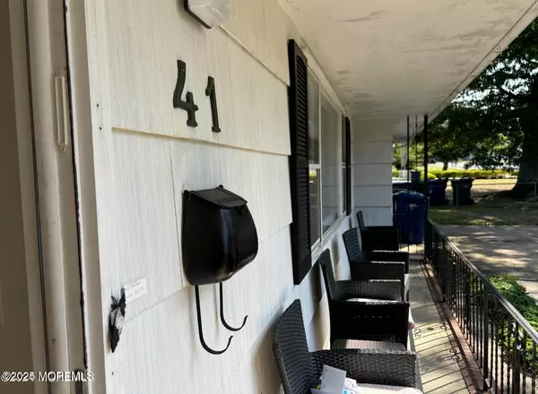 Oakhurst, NJ 07755,41 Heath Avenue