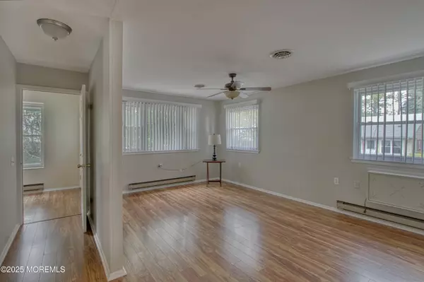 Whiting, NJ 08759,24 Independence Parkway #C