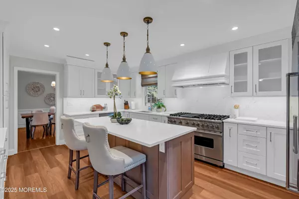 Manalapan, NJ 07726,159 Sweetmans Lane