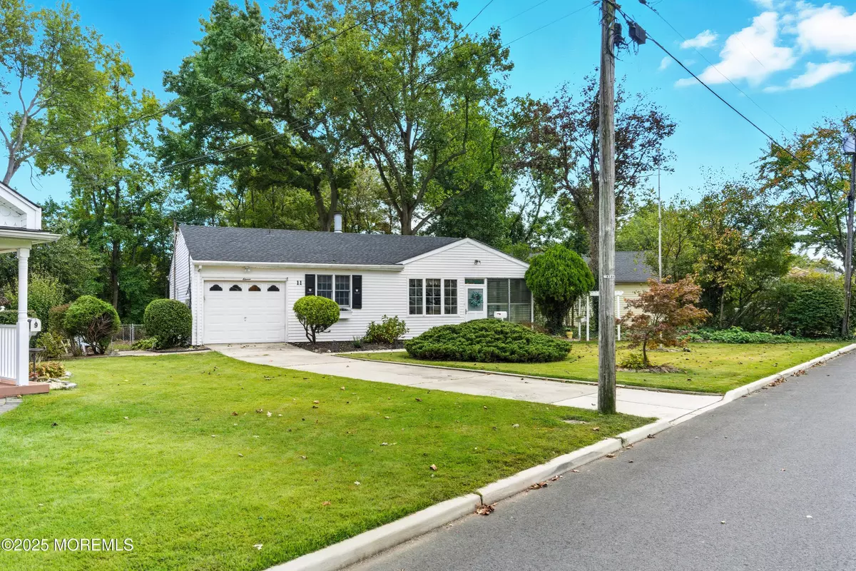 Hazlet, NJ 07730,11 Mason Drive