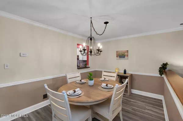 Aberdeen, NJ 07747,75 Bradford Court