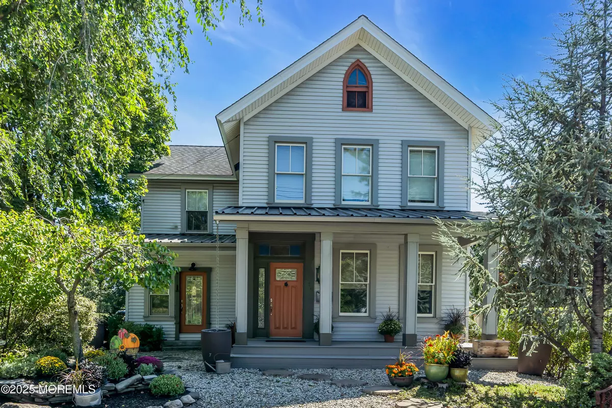 Little Silver, NJ 07739,146 Rumson Road