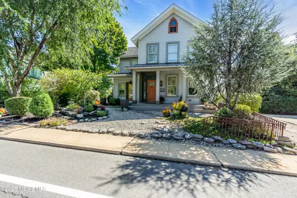 Little Silver, NJ 07739,146 Rumson Road