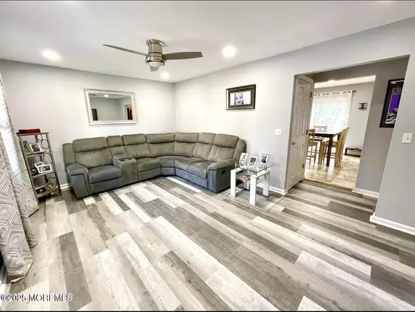 Beachwood, NJ 08722,752 Leeward Avenue
