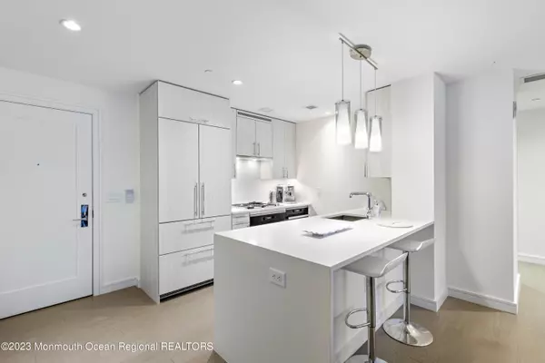 Long Branch, NJ 07740,15 Morris Avenue #202