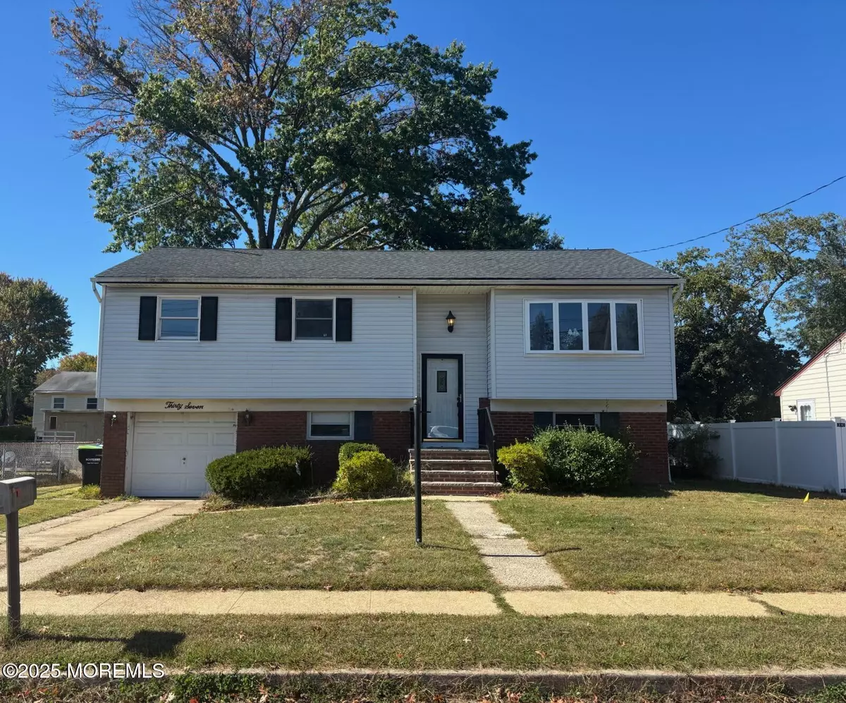 Old Bridge, NJ 08857,37 Shirley Boulevard