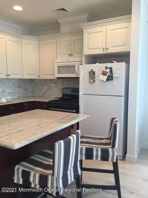 Sea Bright, NJ 07760,1066 Ocean Avenue #3