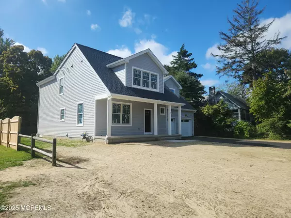 Barnegat, NJ 08005,635 E Bay Avenue