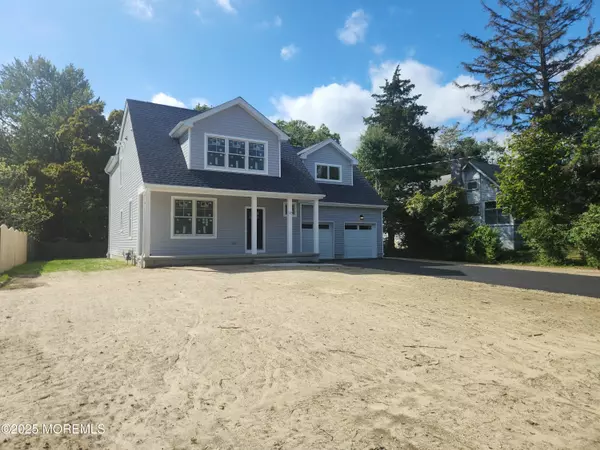 Barnegat, NJ 08005,635 E Bay Avenue