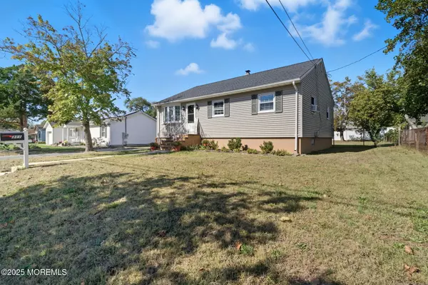 Lakehurst, NJ 08733,311 Pine Street