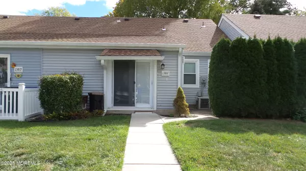 Freehold, NJ 07728,138 Wein Market #C