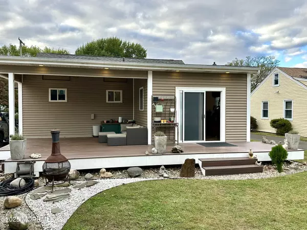 Eatontown, NJ 07724,32 Villa Place