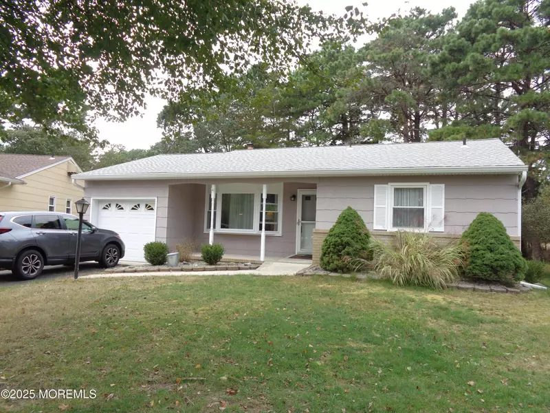 23 Brookfield Court, Toms River, NJ 08757