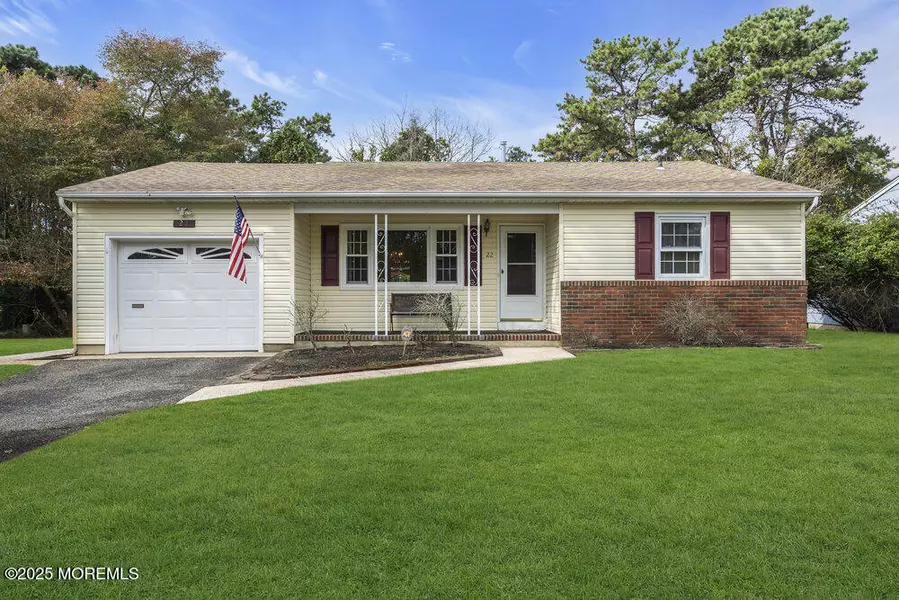 22 York Street, Toms River, NJ 08757