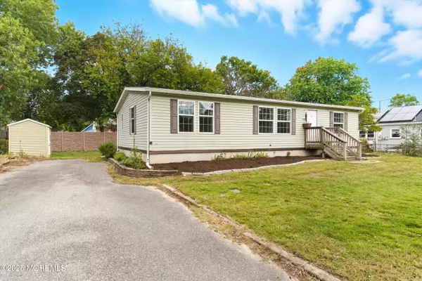 Beachwood, NJ 08722,208 Longboat Avenue