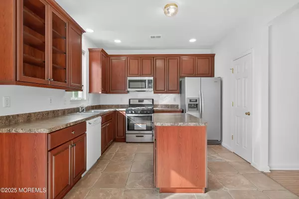 Parlin, NJ 08859,60 Wlodarczyk Place