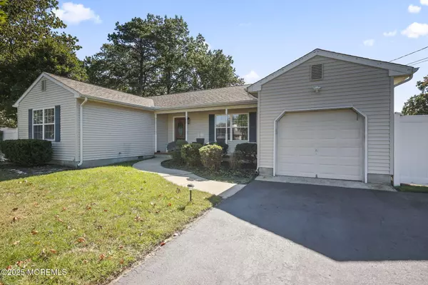 1816 5th Avenue, Toms River, NJ 08757