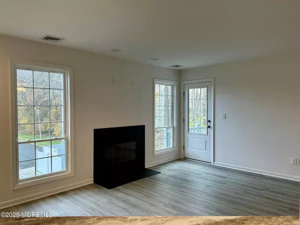 Morganville, NJ 07751,373 Yorkshire Place