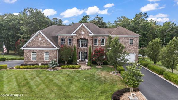 24 Parkside Drive, Jackson, NJ 08527