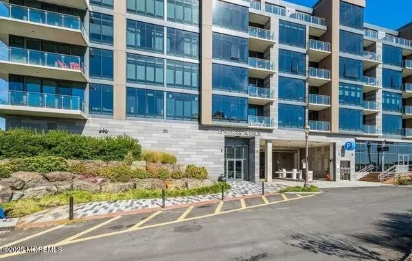 Long Branch, NJ 07740,15 Morris Avenue #216