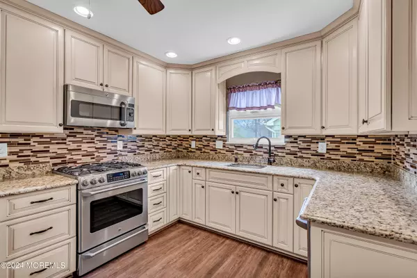 Whiting, NJ 08759,64 Morning Glory Lane