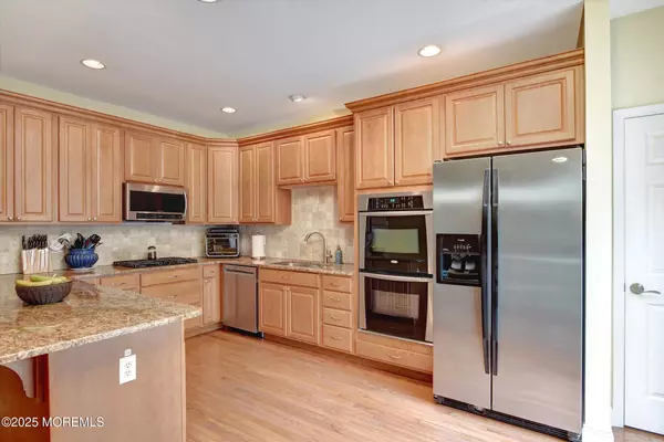 Jackson, NJ 08527,42 Brookfield Drive