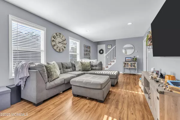 Beachwood, NJ 08722,808 Beach Avenue