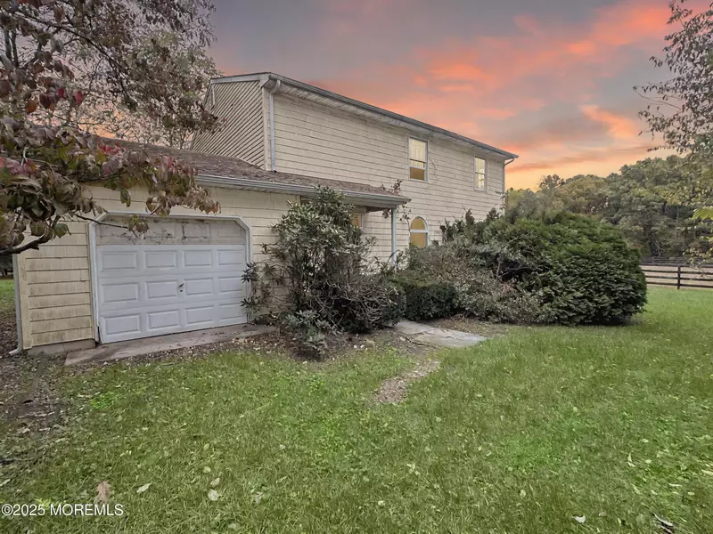 3 E Caines Drive, Cream Ridge, NJ 08514