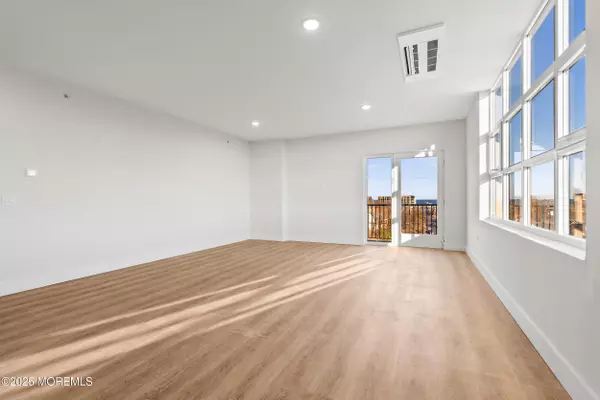 Long Branch, NJ 07740,185 Morris Avenue #405