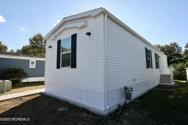 Hazlet, NJ 07730,544 Lane F