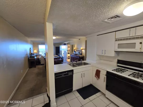 Long Branch, NJ 07740,422 Ocean Boulevard #5H
