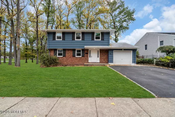 Colonia, NJ 07067,66 Claremont Avenue
