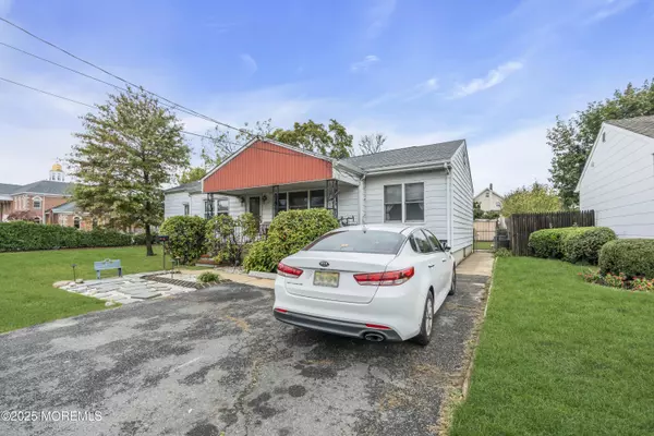 Freehold, NJ 07728,537 Park Avenue