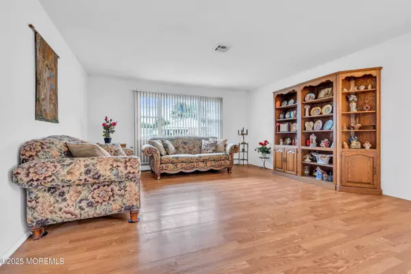 Toms River, NJ 08757,60 Woodstock Drive