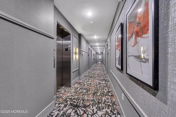 Asbury Park, NJ 07712,527 Bangs Avenue #314