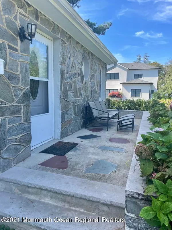 Elberon, NJ 07740,21 Berg Avenue