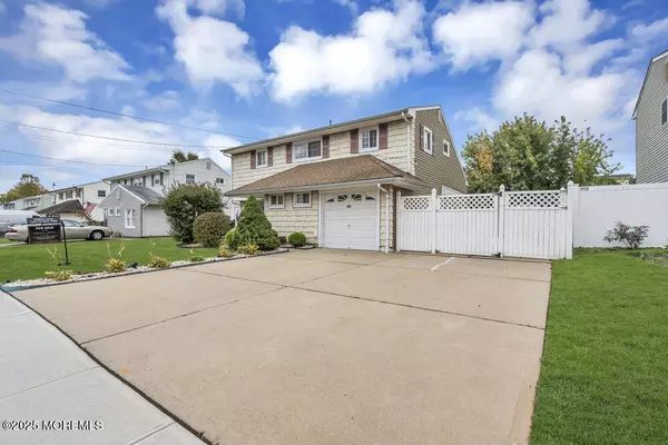 Carteret, NJ 07008,89 Tennyson Street