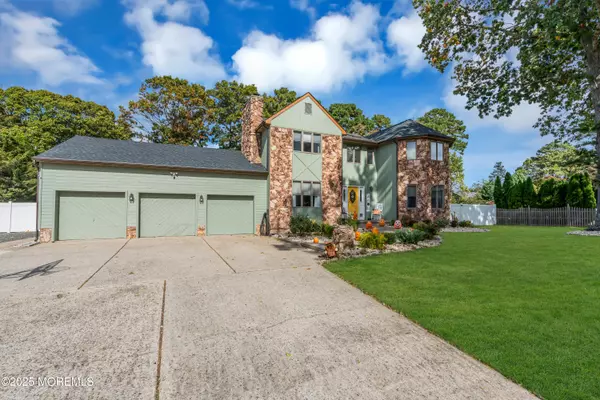 Brick, NJ 08724,581 Winding River Road
