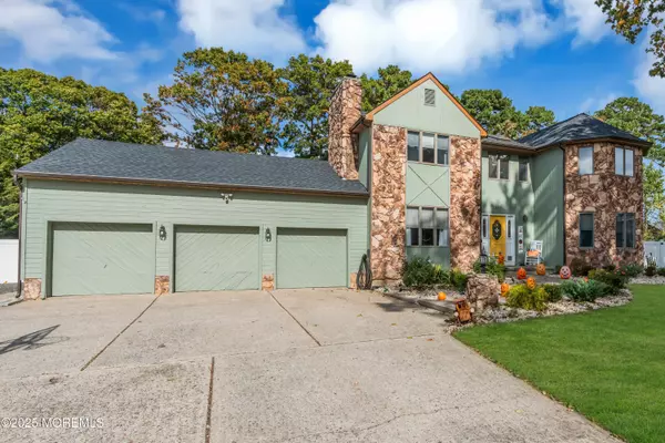 Brick, NJ 08724,581 Winding River Road