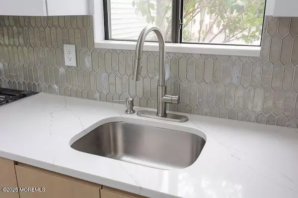 Ocean Twp, NJ 07712,116 Cotswold Circle