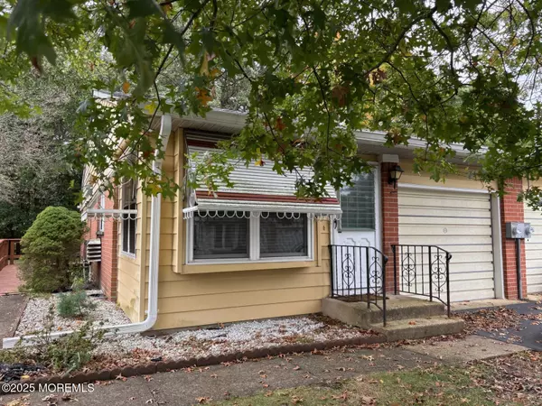 7 Bennington Lane #A, Whiting, NJ 08759