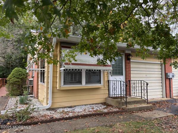 7 Bennington Lane #A, Whiting, NJ 08759