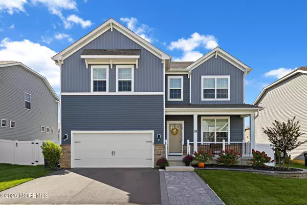 55 Holloway Avenue, Manahawkin, NJ 08050