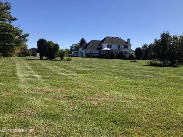 Millstone, NJ 08535,10 Saddlebrook Road