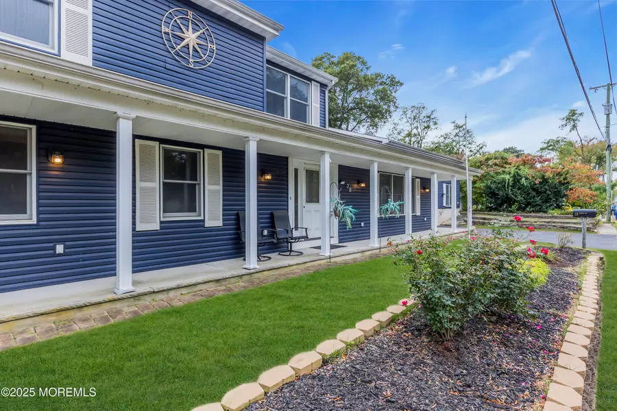 28 Duchess Avenue, Middletown, NJ 07748