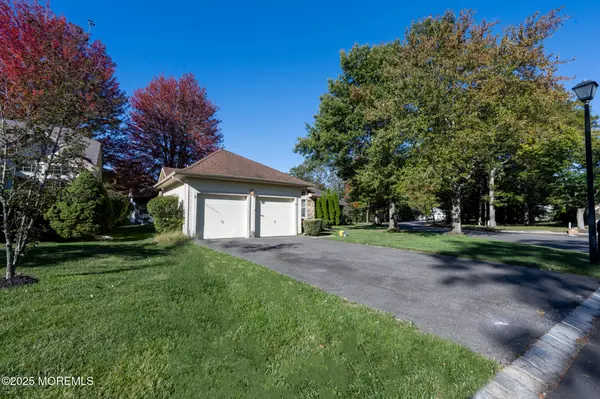 Jackson, NJ 08527,13 Sedgwick Square