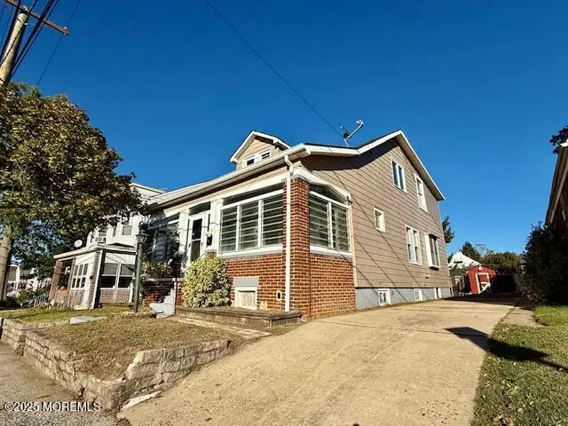 Hamilton, NJ 08610,74 Andrew Street