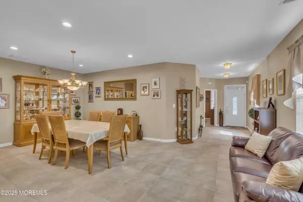 Jackson, NJ 08527,82 Stamford Drive