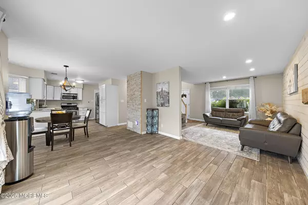 223 Serpent Lane, Manahawkin, NJ 08050