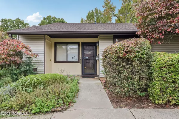 Manalapan, NJ 07726,150 Amberly Drive #A